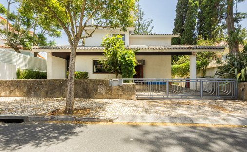 House in Oeiras e Sao Juliao da Barra, Paco de Arcos e Caxias, Lisbon, Portugal 1