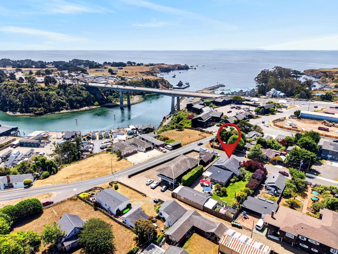House in Fort Bragg, California, United States 1 - 18607791