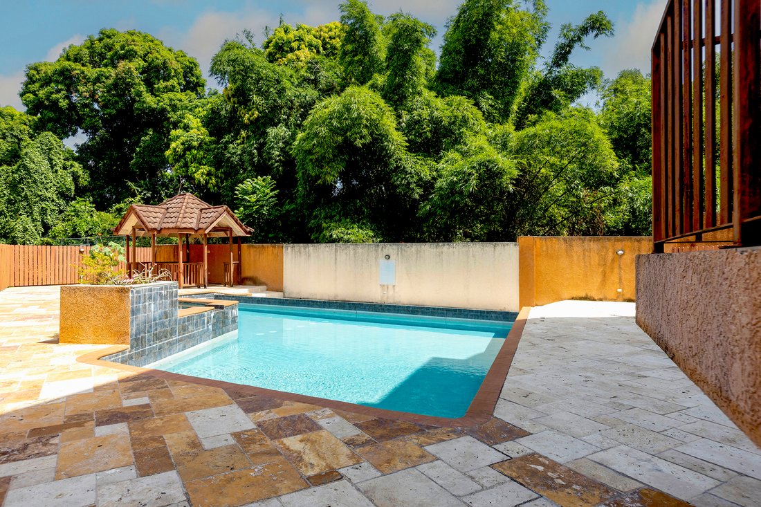 Townhouse in Kingston 6, Jamaica 4 - 18607886