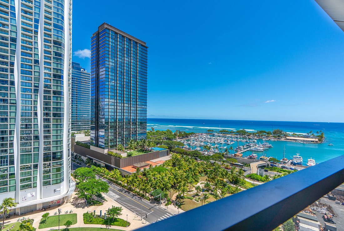 Condo in Honolulu, Hawaii, United States 1 - 18608070