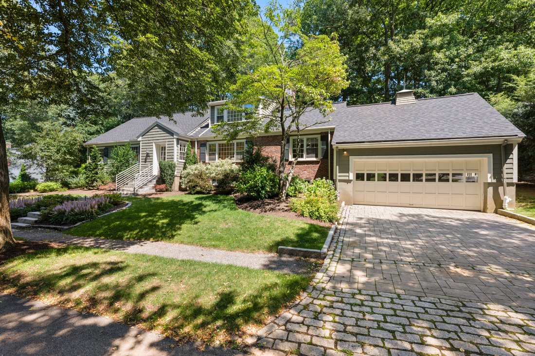 House in Brookline, Massachusetts, United States 2 - 18607781