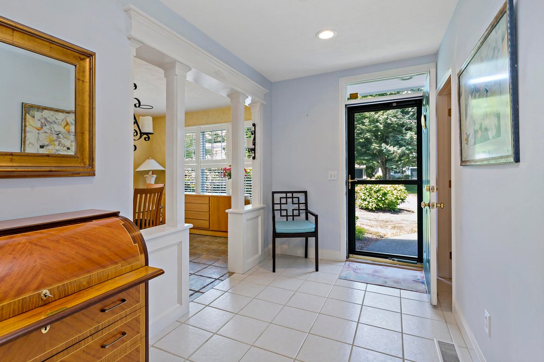 Condo in Mashpee, Massachusetts, United States 3 - 18607418