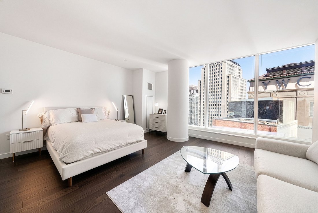 Condo in Boston, Massachusetts, United States 1 - 18607663