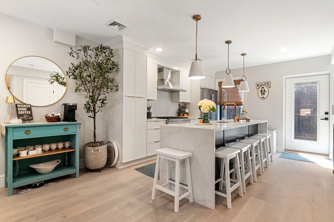 Condo in Boston, Massachusetts, United States 2 - 18607898