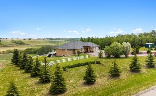 House in Nisbet, Alberta, Canada 1