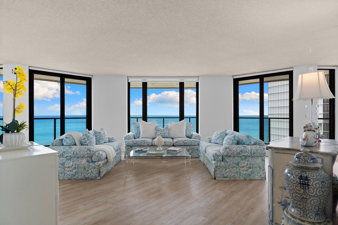 Eigentumswohnung in Naples, Florida, Vereinigte Staaten 2 - 18607677