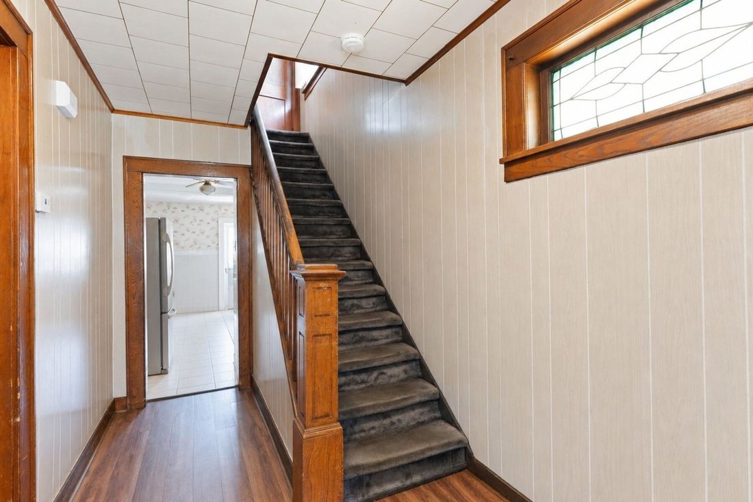 North Arlington, New Jersey, United States 3 - 18425712
