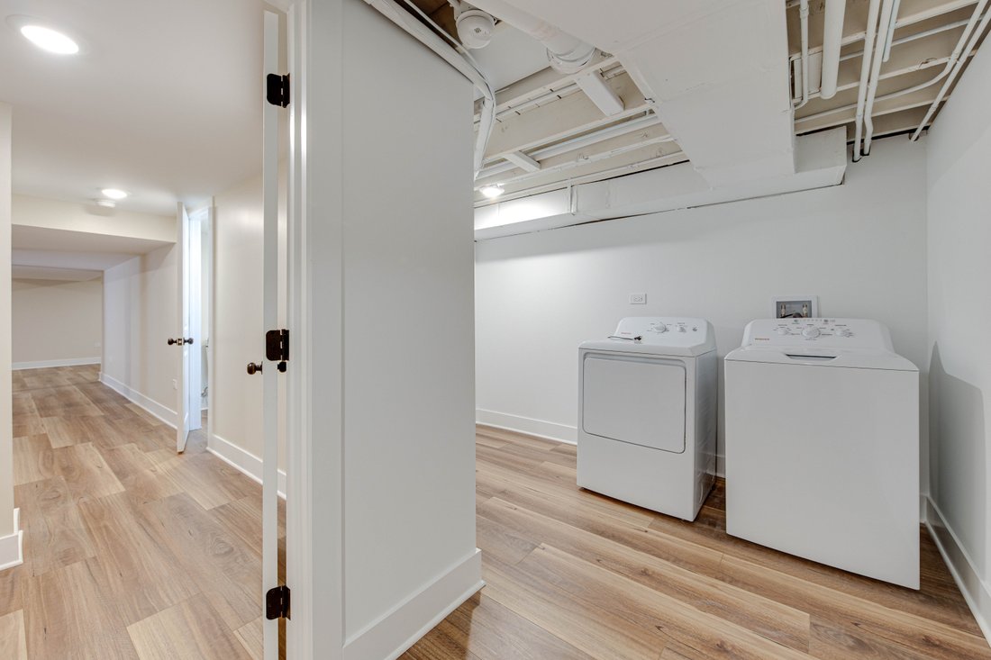 House in Chicago, Illinois, United States 5 - 18607861