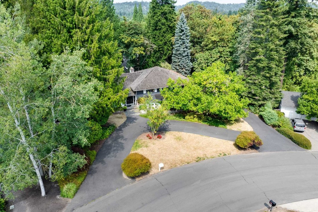 House in Cedar Hills, Oregon, United States 2 - 18607703