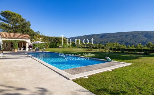 Villa in Ménerbes, Provence-Alpes-Côte d'Azur, France 1