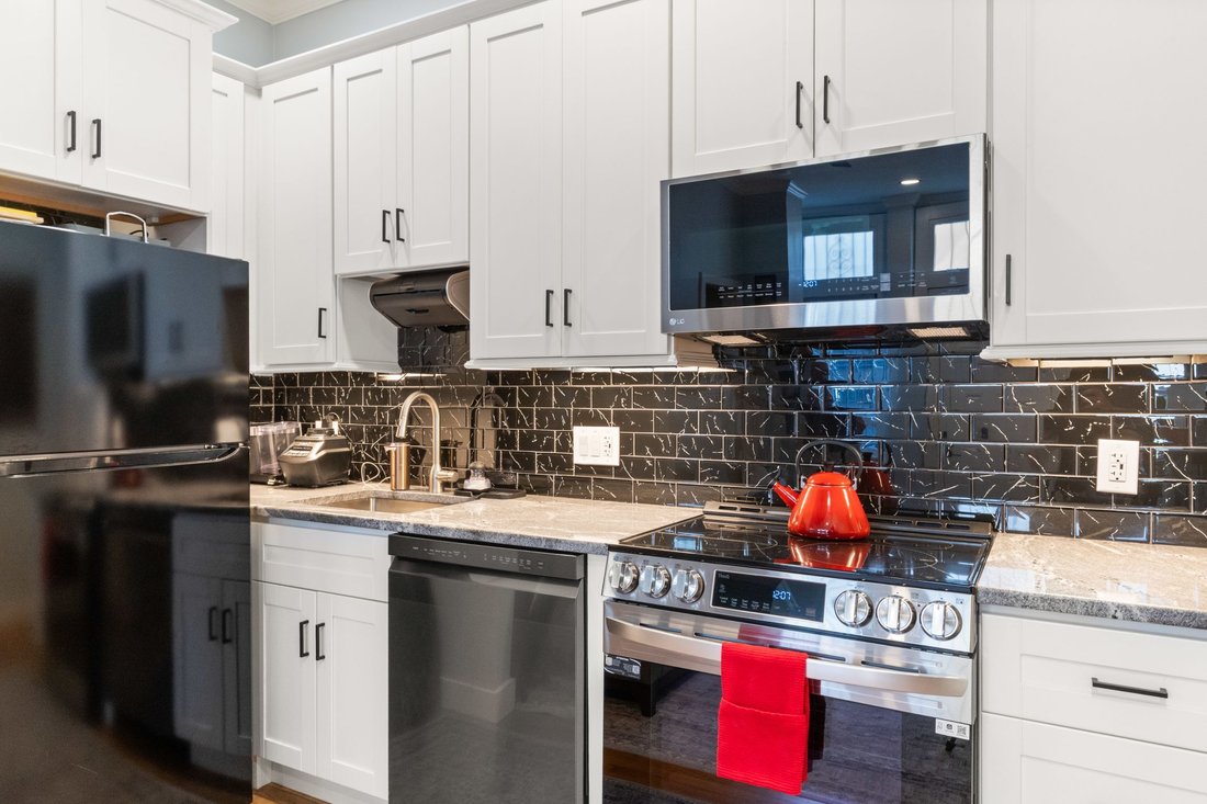 Condo in Boston, Massachusetts, United States 1 - 18607707