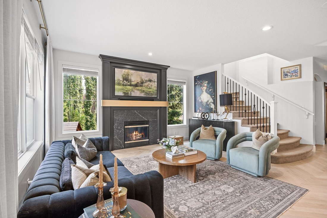 House in Calgary, Alberta, Canada 5 - 18608146