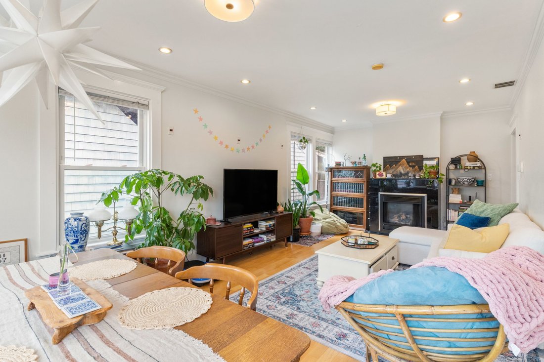 Condo in Boston, Massachusetts, United States 1 - 18607732