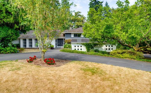 House in Cedar Hills, Oregon, United States 1