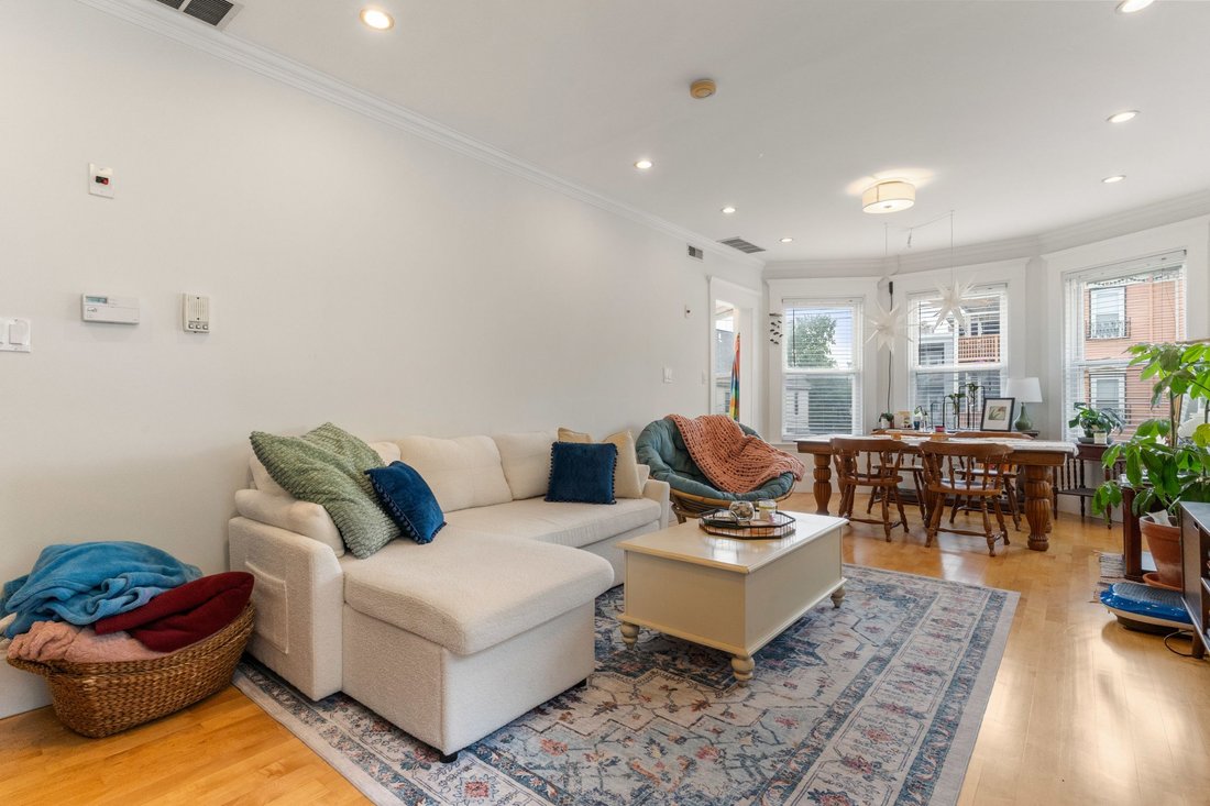 Condo in Boston, Massachusetts, United States 3 - 18607732