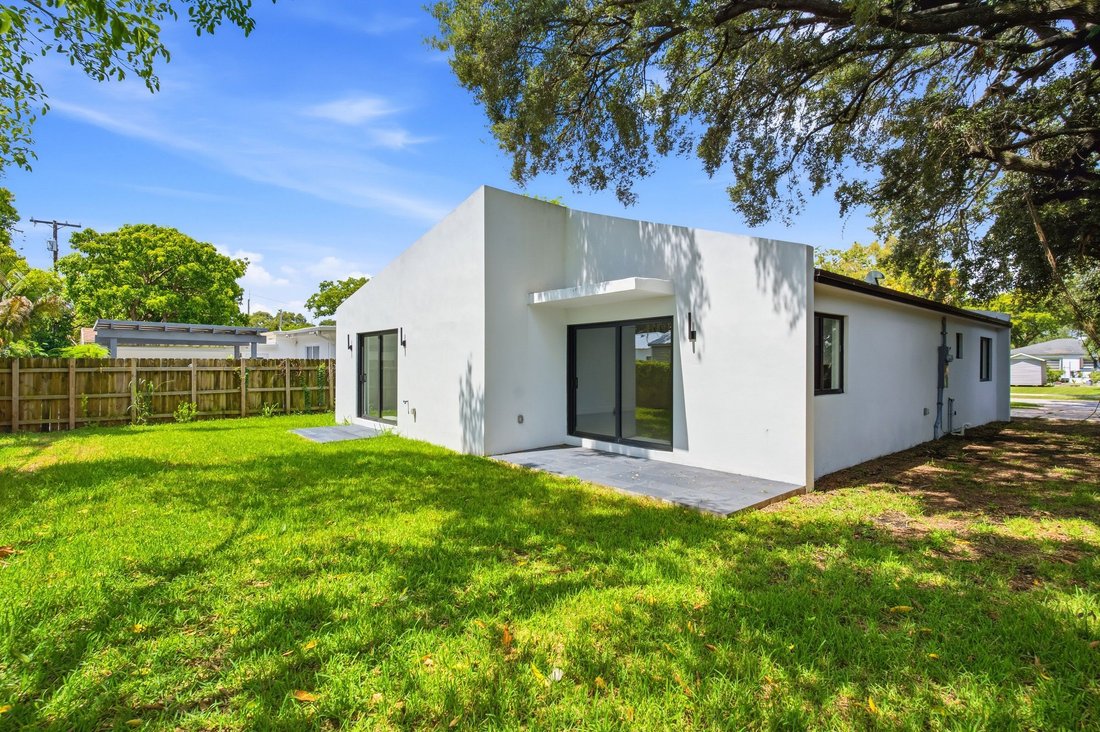 House in Miami, Florida, United States 3 - 18607272