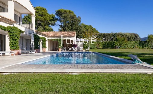 Villa in Ménerbes, Provence-Alpes-Côte d'Azur, France 1