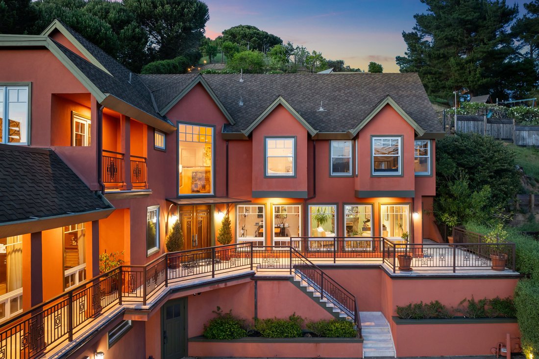 House in Mill Valley, California, United States 1 - 18608110