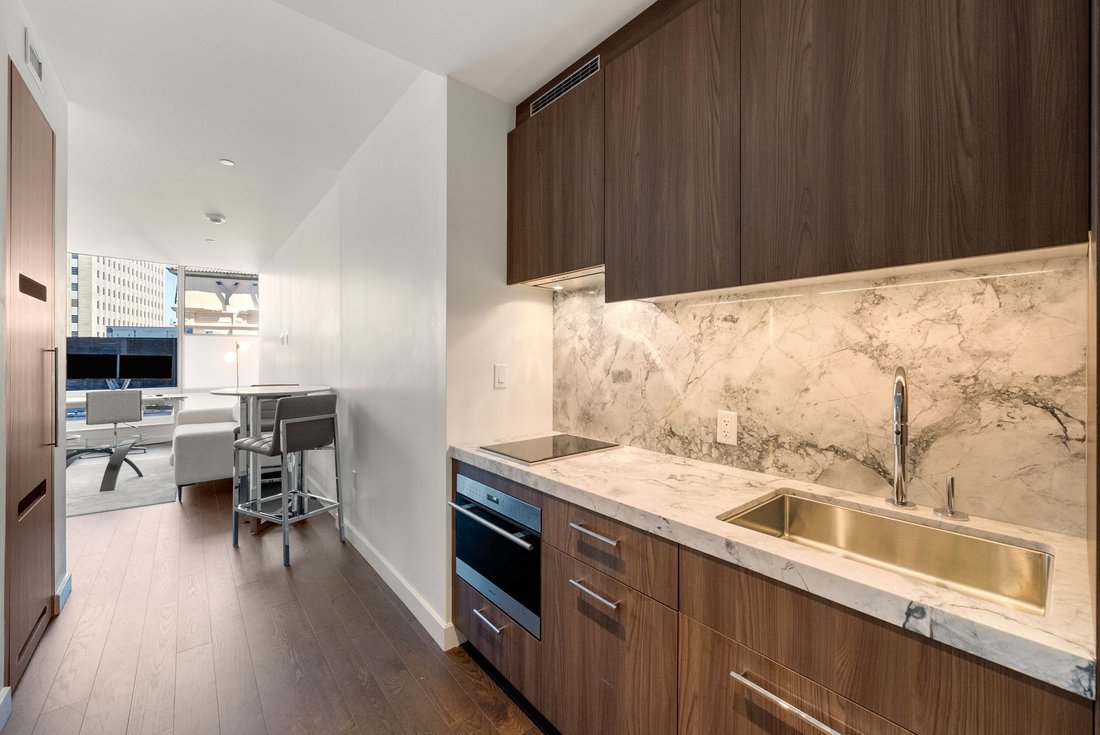 Condo in Boston, Massachusetts, United States 3 - 18607663