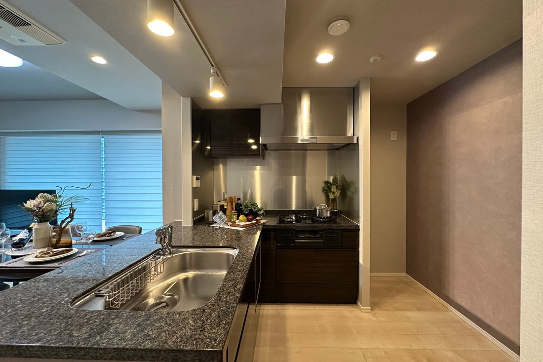 Condo in Minato City, Tokyo, Japan 3 - 18608218