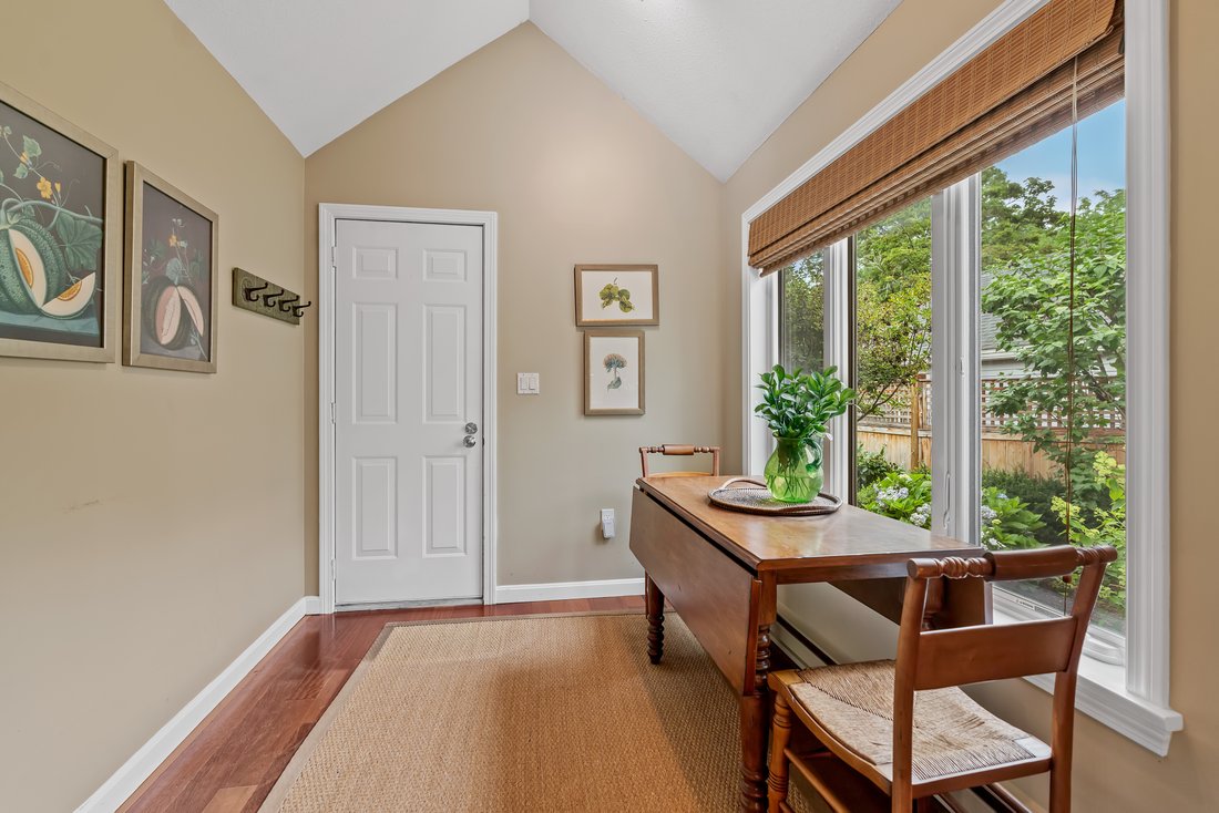 Condo in Wayland, Massachusetts, United States 4 - 18607724