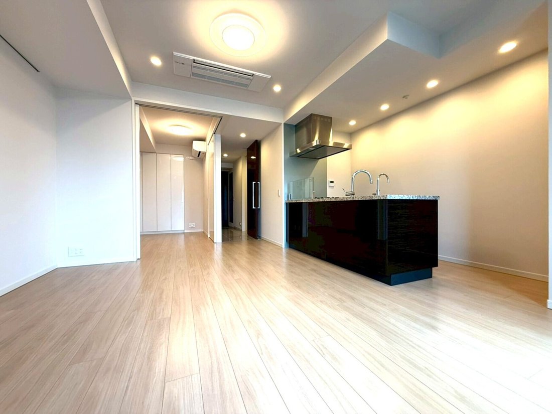 Condo in Minato City, Tokyo, Japan 3 - 18608535