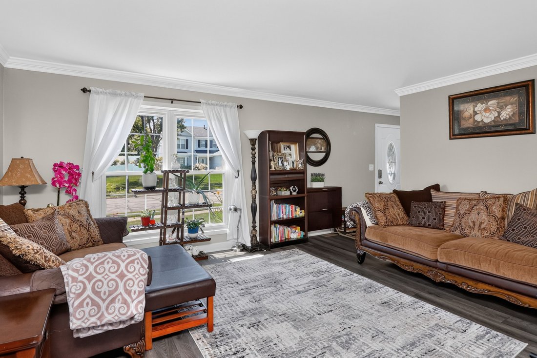 House in Carol Stream, Illinois, United States 4 - 18607943