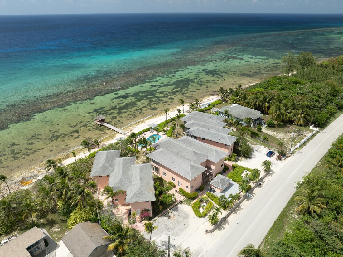 Townhouse in Old Man Bay, North Side, Cayman Islands 1 - 18607396