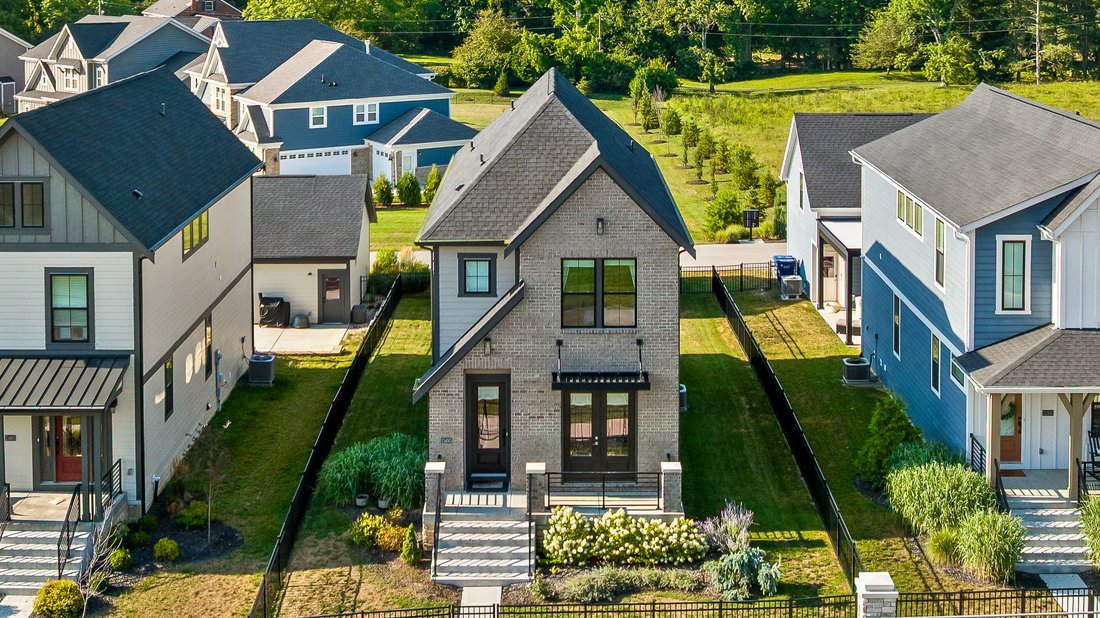 House in Zionsville, Indiana, United States 1 - 18607380
