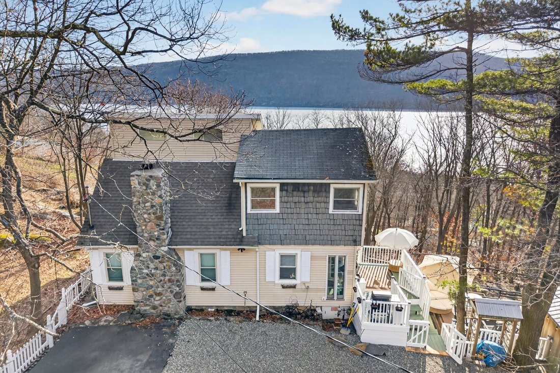House in Greenwood Lake, New York, United States 2 - 18607800