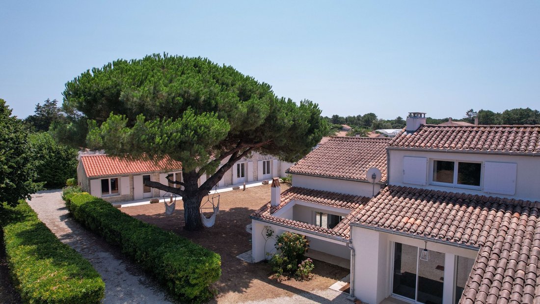 House in Saint-Pierre-d'Oléron, Nouvelle-Aquitaine, France 1 - 18608195