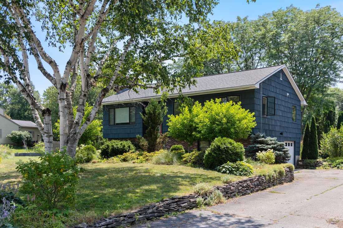 House in Shelburne, Vermont, United States 2 - 18607660