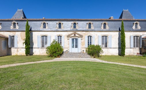 House in Hôtel de Ville-Quinconce-Saint Seurin-Fondaudège, Bordeaux, France 1
