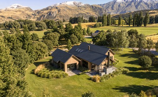 Land in Queenstown, Otago, New Zealand 1