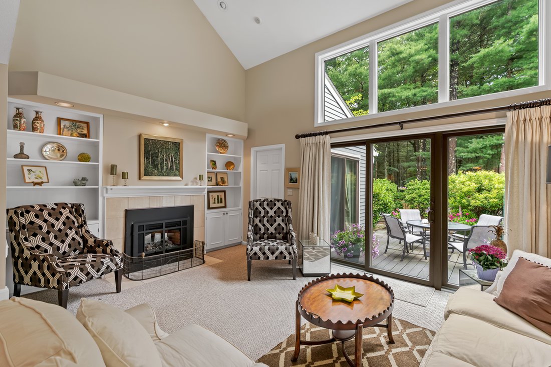 Condo in Wayland, Massachusetts, United States 1 - 18607724