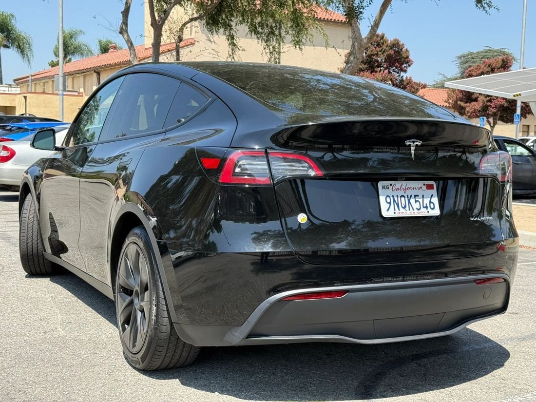 Suv in El Monte, CA, United States 4 - 18608537