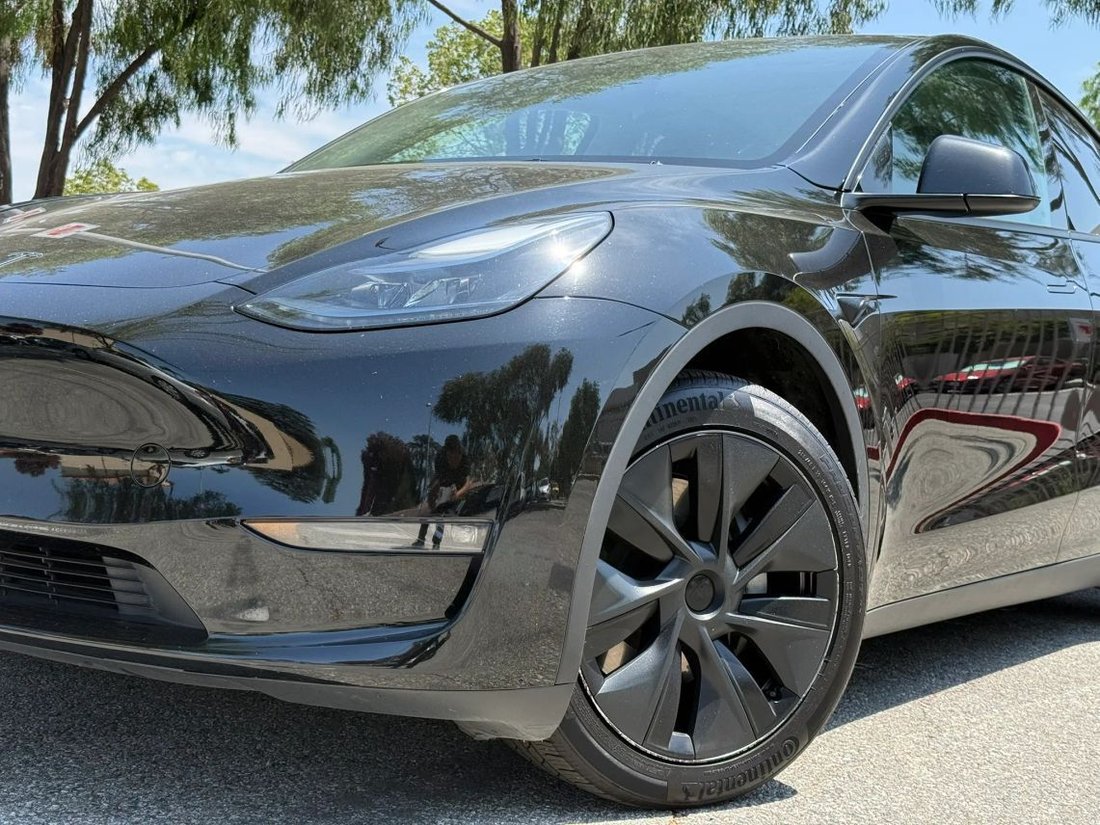 Suv in El Monte, CA, United States 3 - 18608537