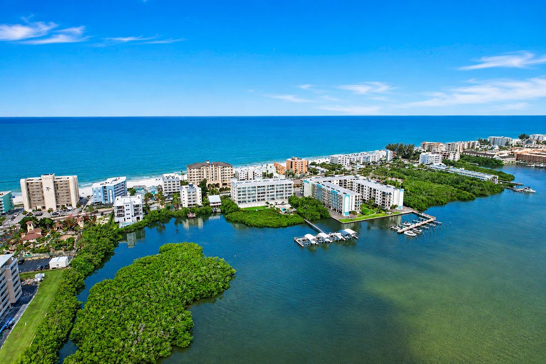 Condo in Indian Shores, Florida, United States 1 - 18608582