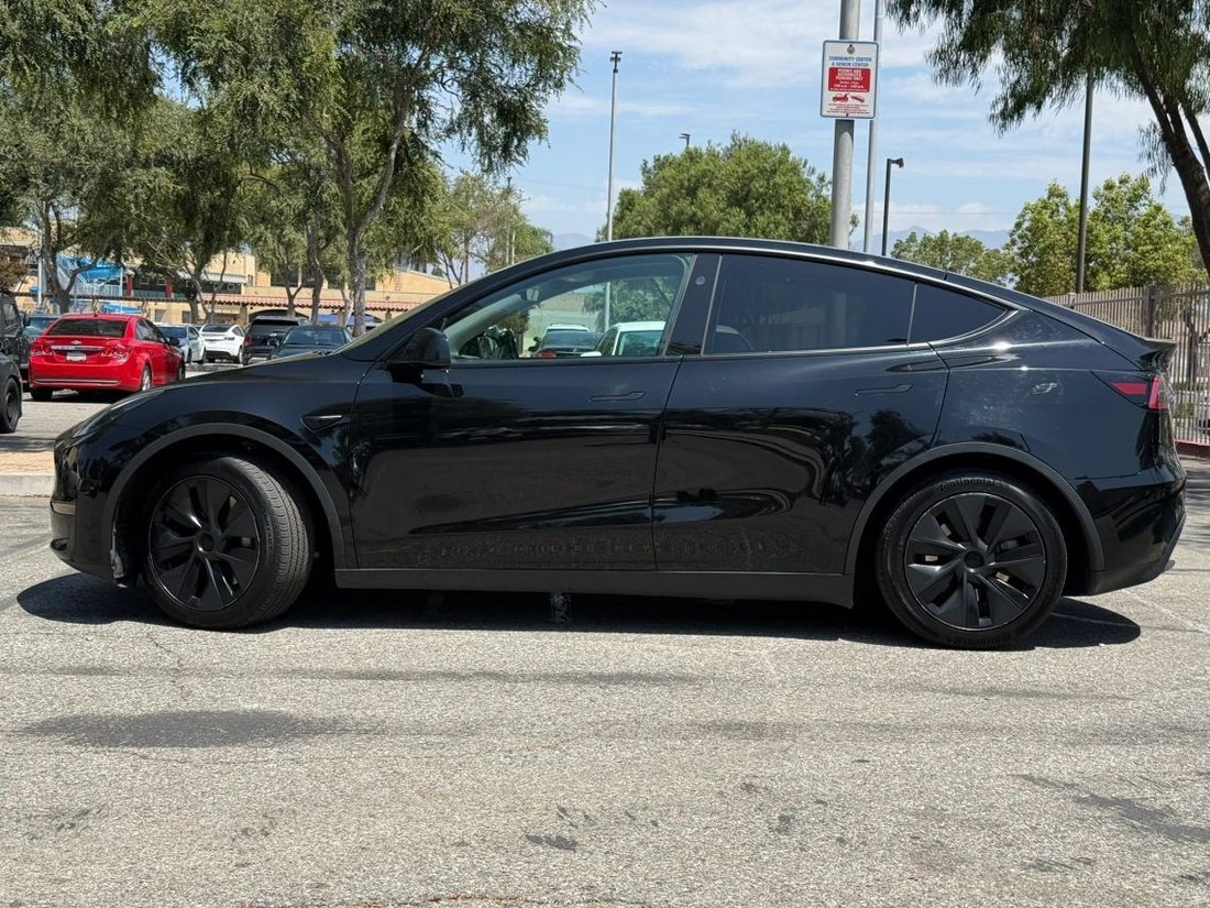Suv in El Monte, CA, United States 2 - 18608537