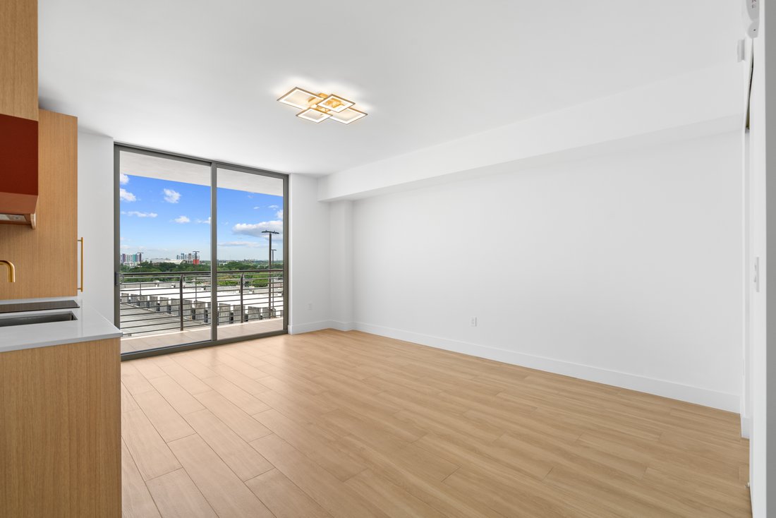 Condo in Miami, Florida, United States 4 - 18608593