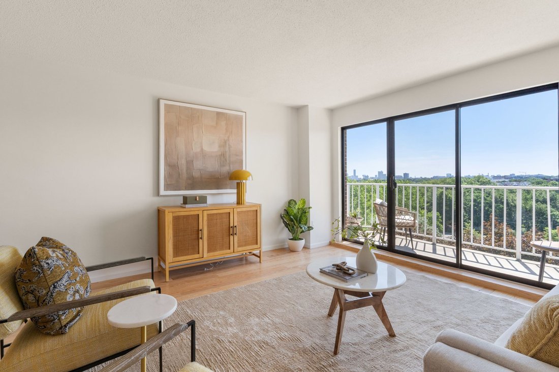 Condo in Watertown, Massachusetts, United States 5 - 18608624
