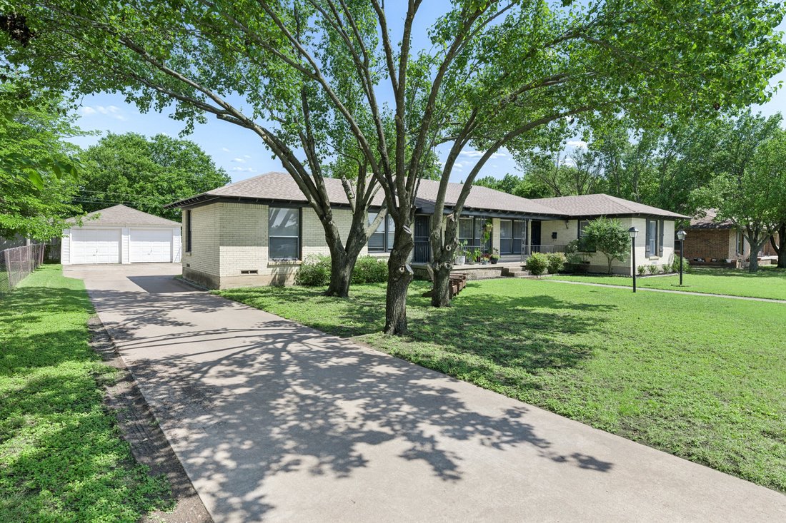 Dallas, Texas, United States 2 - 18608561