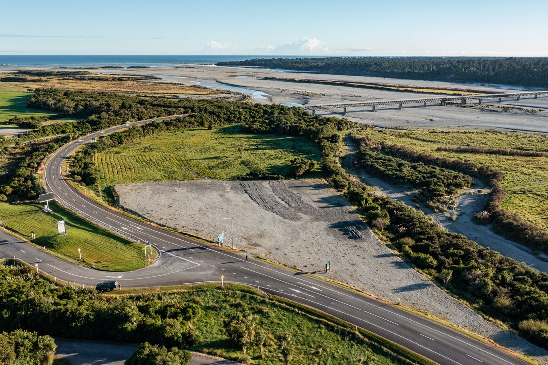 Land in Haast, West Coast, New Zealand 3 - 18608568