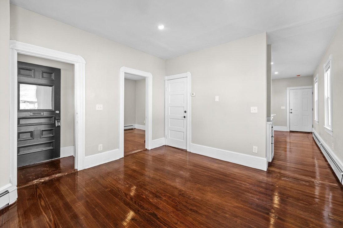 Apartment in New Bedford, Massachusetts, United States 3 - 18608599