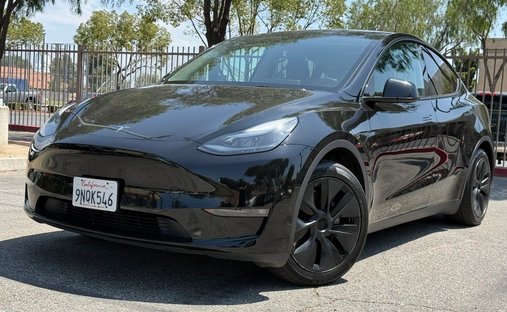 2024 Tesla Model Y Long Range Sport Utility 4D in El monte, CA, United States 1
