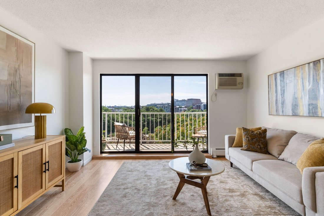 Condo in Watertown, Massachusetts, United States 2 - 18608624