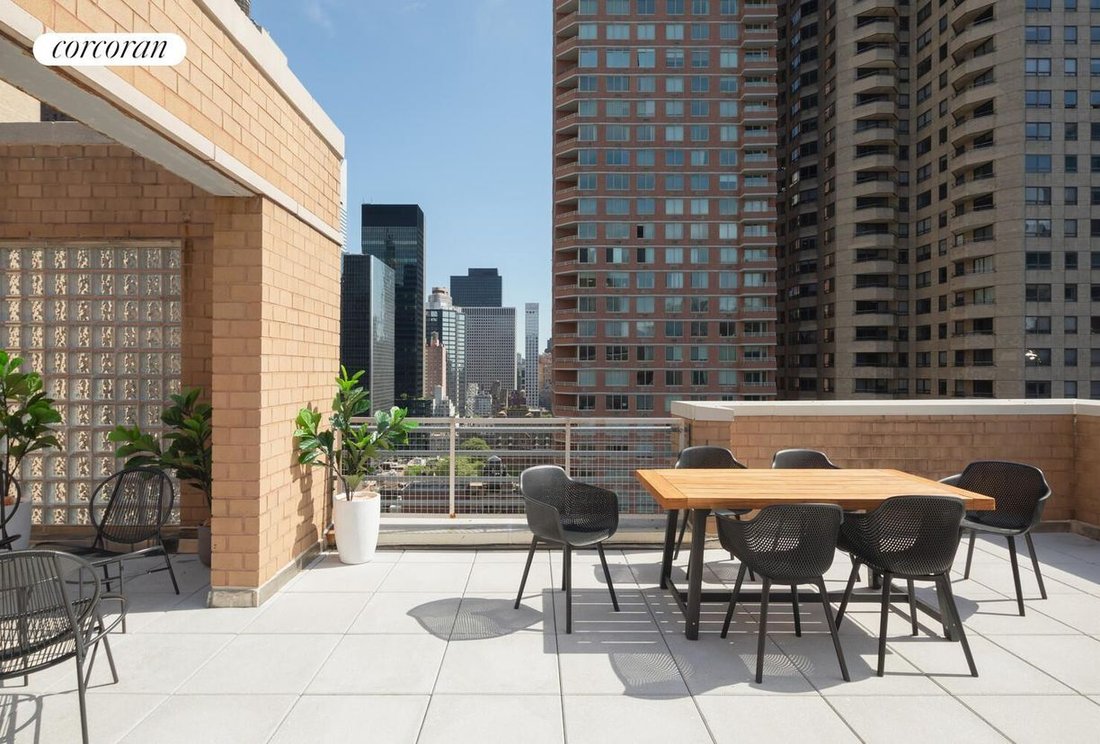 Condo in New York, New York, United States 1 - 18608822