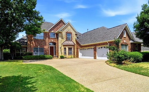 House in Lewisville, Texas, United States 1