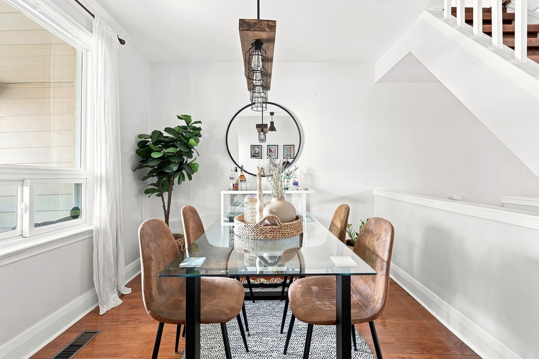 Townhouse in Toronto, Ontario, Canada 4 - 18608577