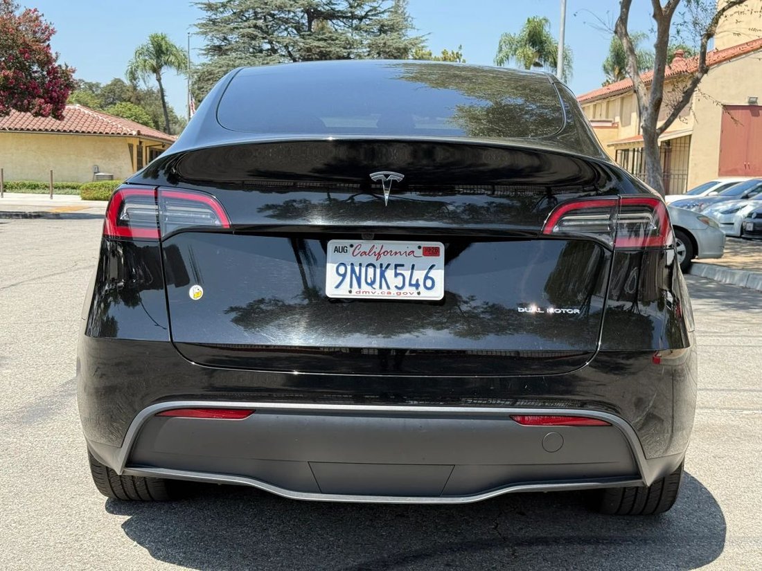 Suv in El Monte, CA, United States 5 - 18608537